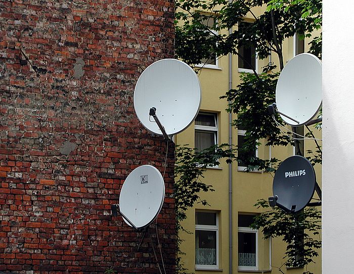 Satellitensch&uuml;sseln